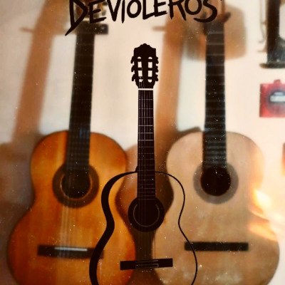 DEVIOLEROS - Luthería y Show en vivo