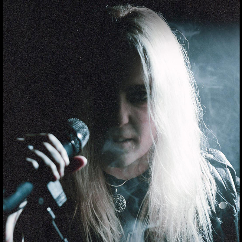 ELISA C MARTIN (Ex Darkmoor) en Argentina