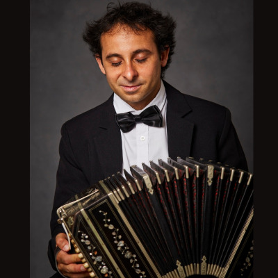 Peke Dima presenta \UNIVERSO BANDONEON\