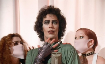 Passline - THE ROCKY HORROR PICTURE SHOW (1975) - Sábado 10/8 - 19:00hs - CINE AL AIRE LIBRE en LA CHOPPERIA PALERMO