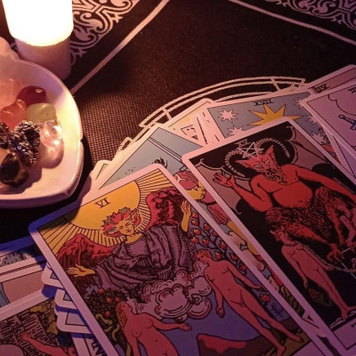 Vino y tarot especial
